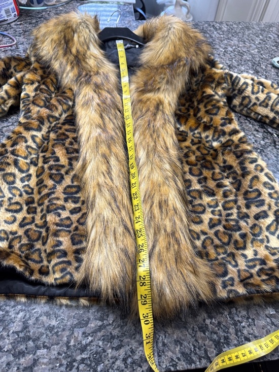 Jenniferm Leopard Print Faux Fur Coat with Trim EUC L - Picture 11 of 13